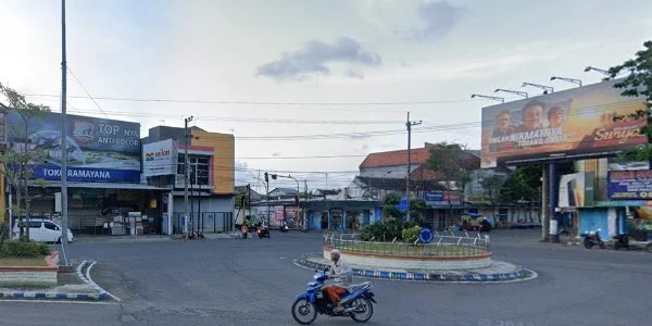 1. Bundaran Rato Ebuh