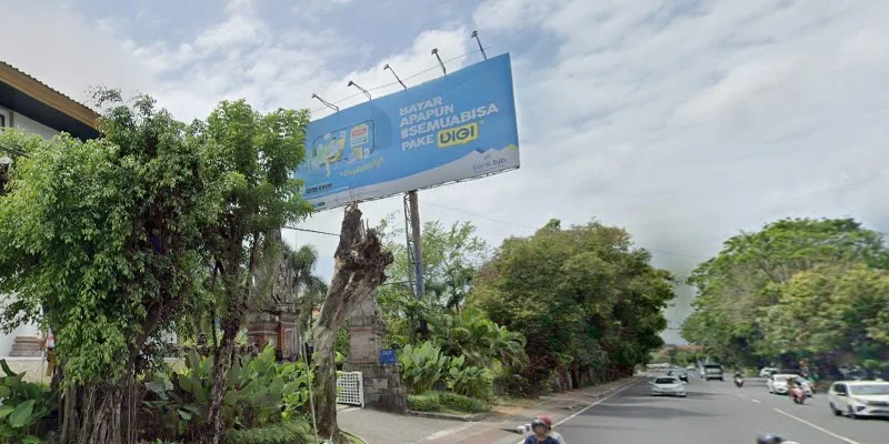 1. Depan Bank Permata Dewi Sartika