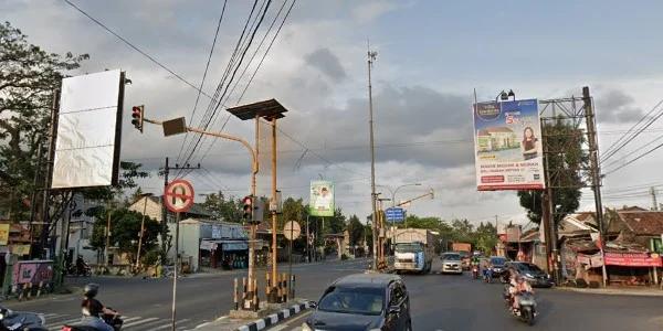 1. Perempatan Kasihan