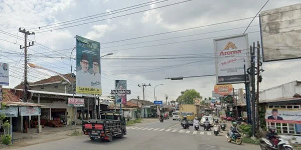 2. Pertigaan Klampok