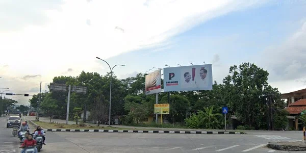 4. Simpang Tiga Sugiono