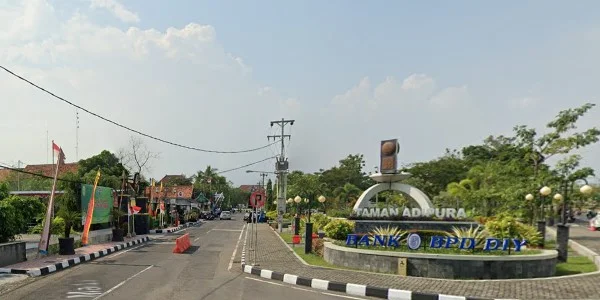 8. Kawasan Taman Adipura