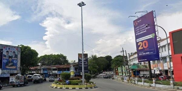 1. Simpang Tiga Sipin