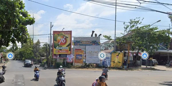 10. Perempatan Jl. Basuki Rahmat - Jl. Pahlawan