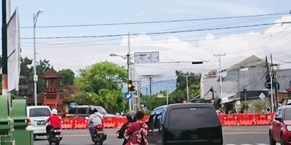 13. Ruas Jl. Gatot Subroto