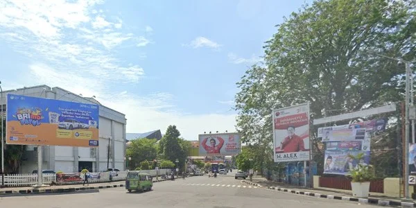 2. Kawasan Lampu Merah Mantang
