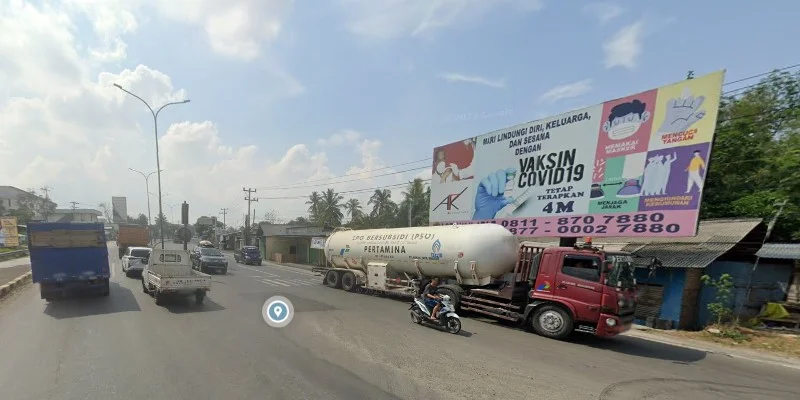 2. Pertigaan Jalan Masuk Tol Natar