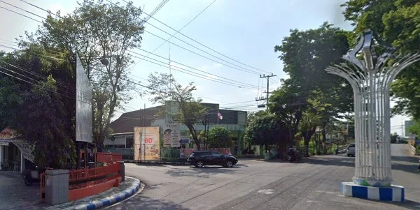 3. Perempatan Siliwangi Ringroad Barat