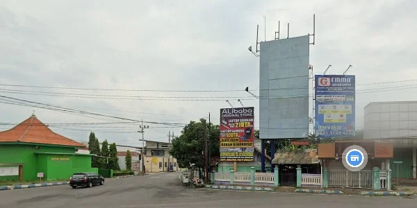 4. Pertigaan Bliruk Punung