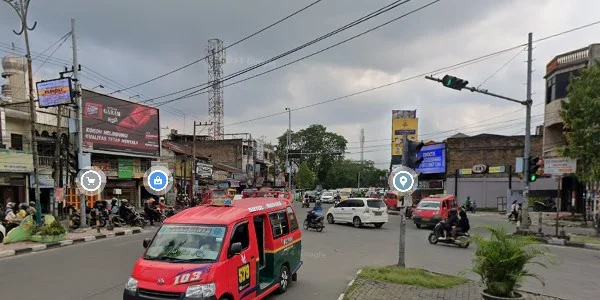 5. Simpang Tiga Kampus USU