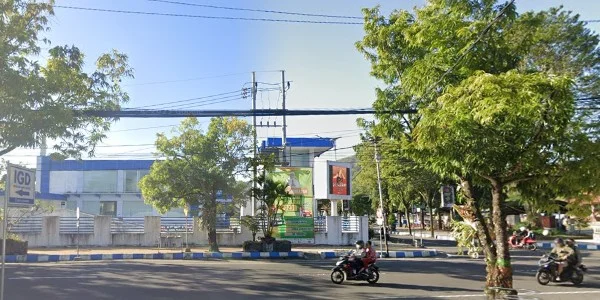 7. Pos Polisi Pojok Alun-alun