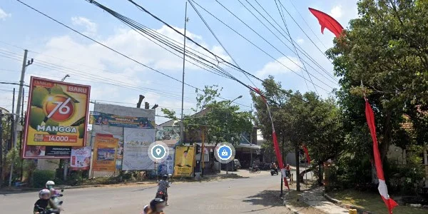 8. Perempatan Kantor Kelurahan Sukomulyo