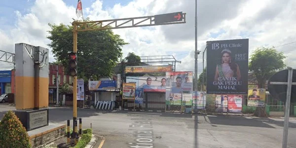 8. Tugu Adipura Sukodono