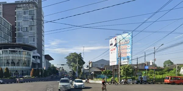 1. Simpang Hotel Aston