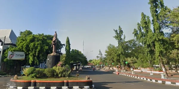 2. Simpang KM 0 Pekalongan