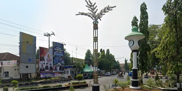 3. Kawasan Patung Jam