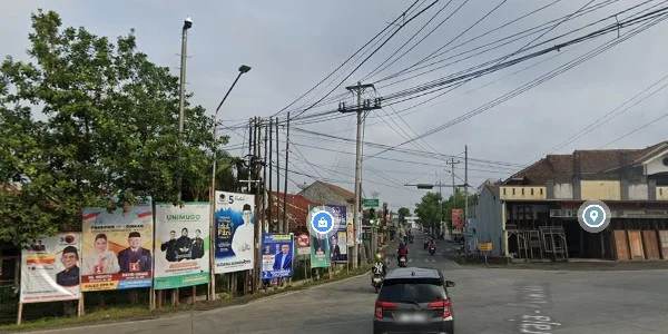 3. Simpang Empat Karangpucung