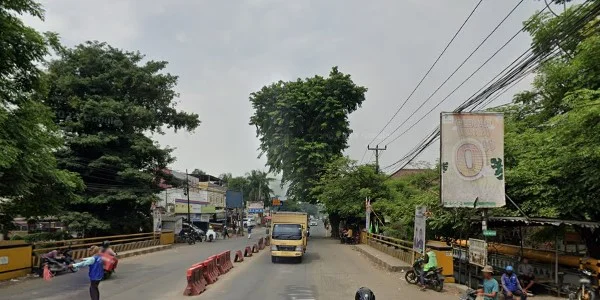5. Pangkalan Ojek Sentul