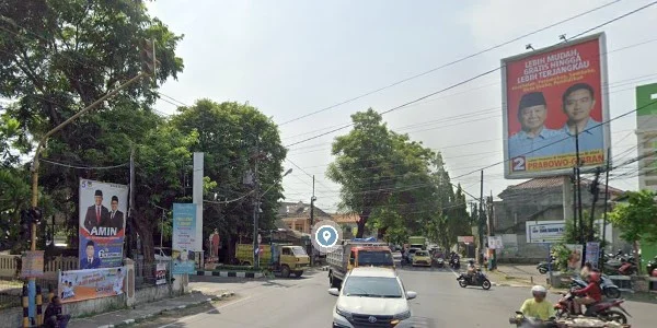 6. Kawasan Taman Stadion Joyokusumo