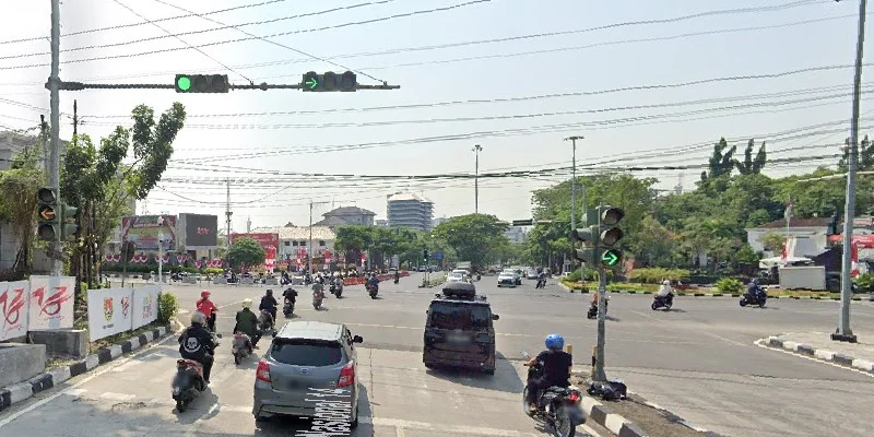 7. Simpang Taman Siranda