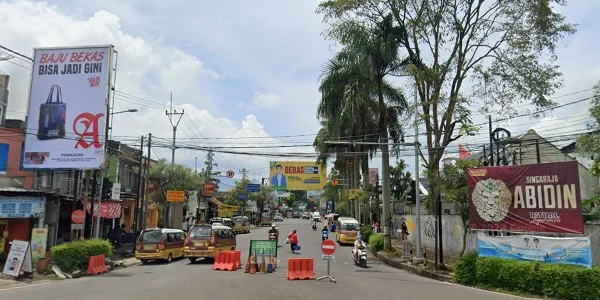 1. Bunderan Alamsari