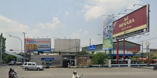 2. Simpang Tugu Keris Solo