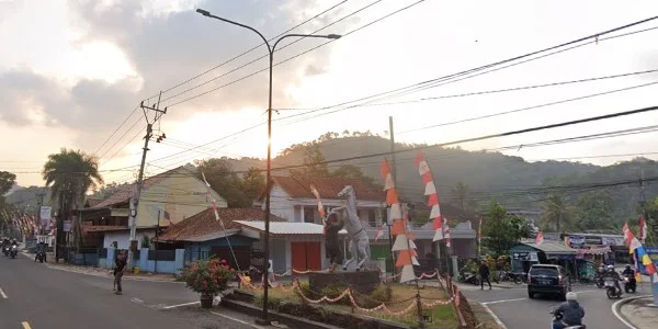 3. Simpang Tugu Kuda