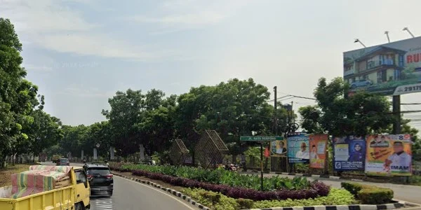 5. Bundaran Batan Indah