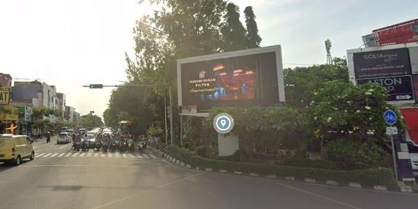 5. Perempatan Polsek Pogalan