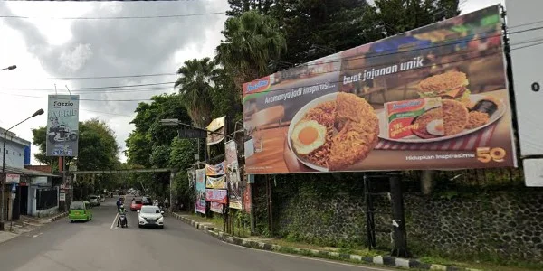 7. Perempatan PStore Sukabumi