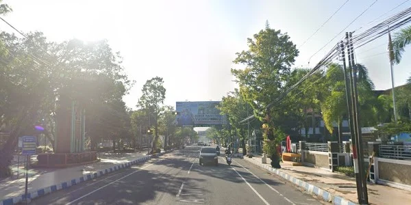 8. Simpang Padayungan