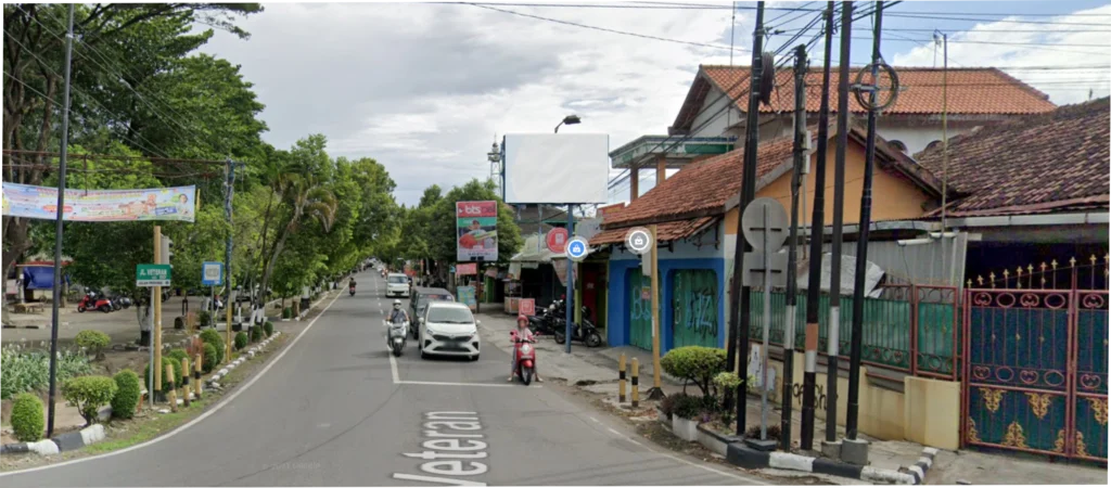 SEWA BILLBOARD SRAGEN - JALAN VETERAN