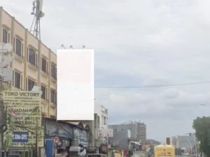 Jalan Jatinegara bar