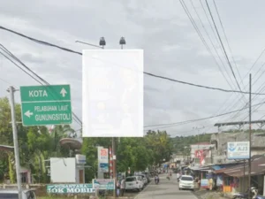 Jalan Yos Sudarso Ujung