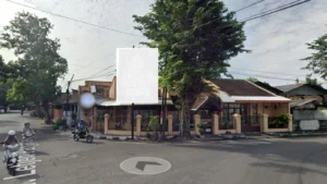 1. Jl. Letjen Panjaitan