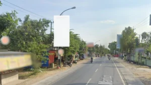 2. Jl. Raya Mantup
