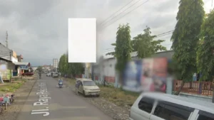 2. Jl. Raya Pekalen Maron