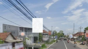 3. JL. Ngoro-Jombong