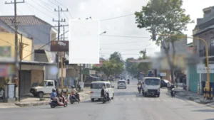 4. Jl. Raya Blitar