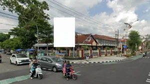 6. Jl. Mayjend Soetoyo