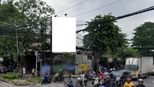 6.  Jl. Radin Inten II