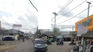 8. Jl. Bambu Larangan