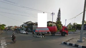 5.  Jl. Brigjend Katamso (Billboard)