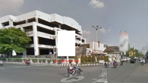 7.  Jl. Hayam Wuruk ( Baliho )